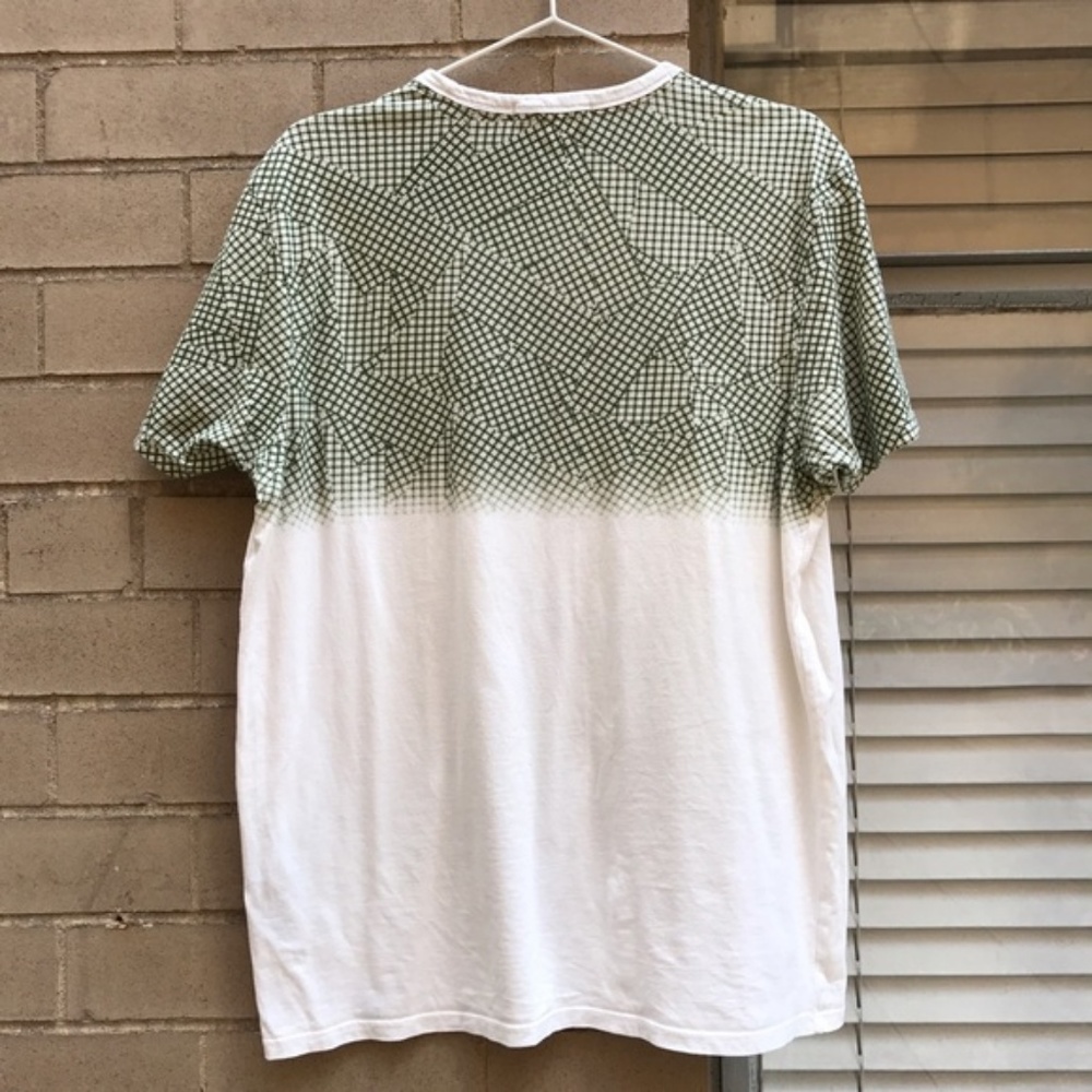 Ben Sherman Ombré Plaid Tee Men's Gridded Graphic - Picture 5 of 5